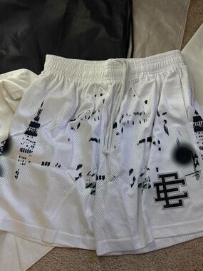 Size Large | Eric Emanuel White Skyline EE-Shorts